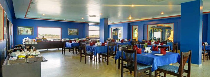 2241/juSTa Lake Nahargarh Palace - Chittorgarh 08.jpg